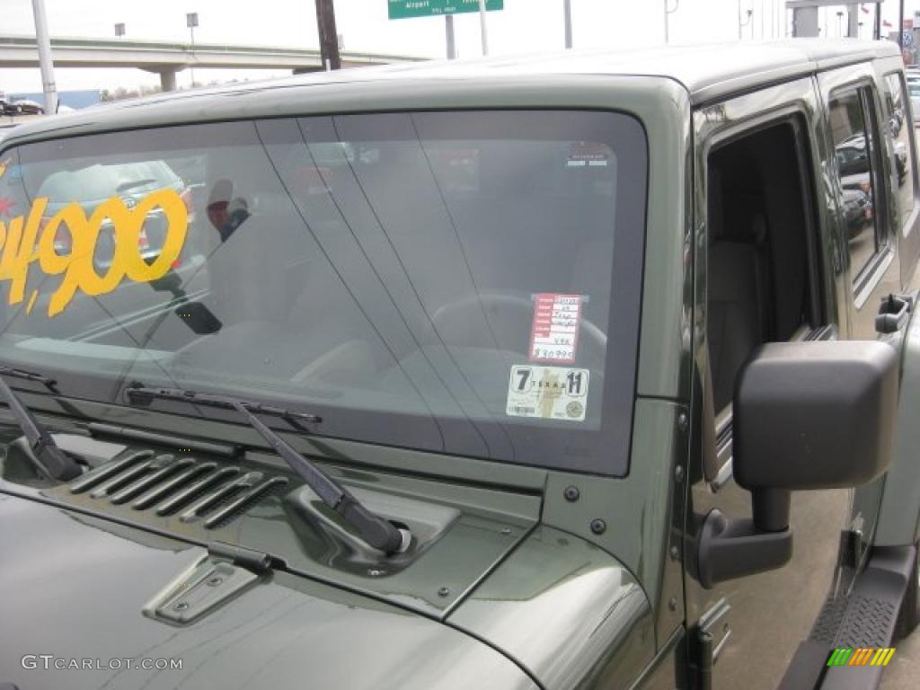 2009 Wrangler Unlimited Sahara 4x4 - Jeep Green Metallic / Dark Slate Gray/Medium Slate Gray photo #65