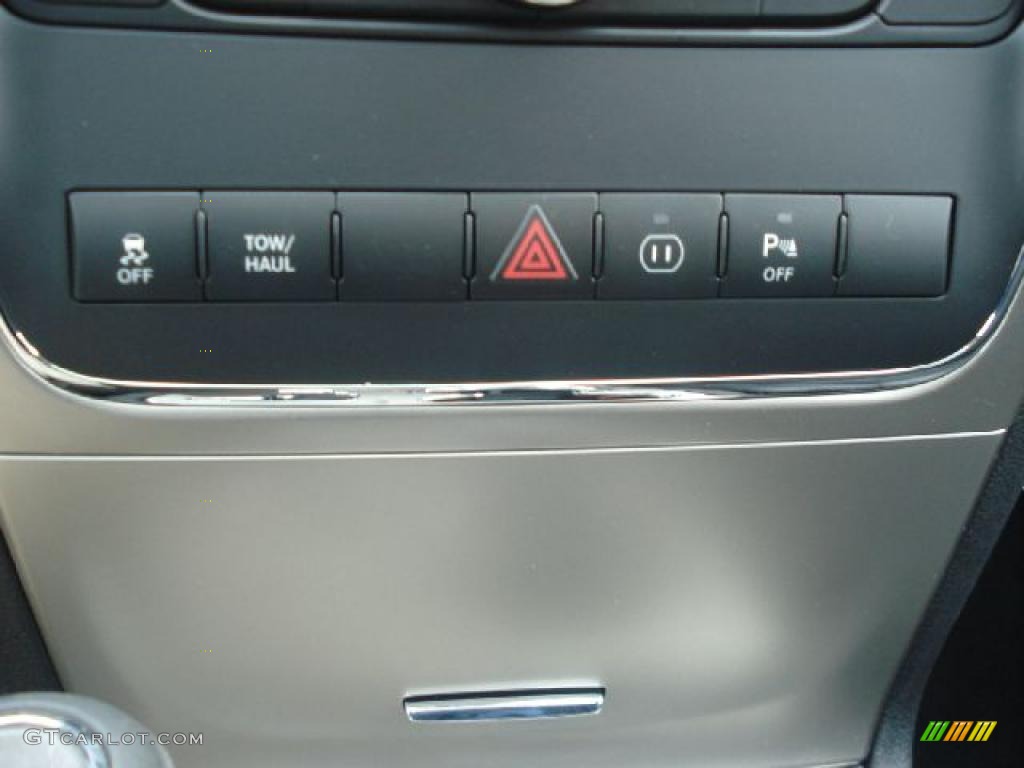 2011 Jeep Grand Cherokee Laredo X Package 4x4 Controls Photo #43545652