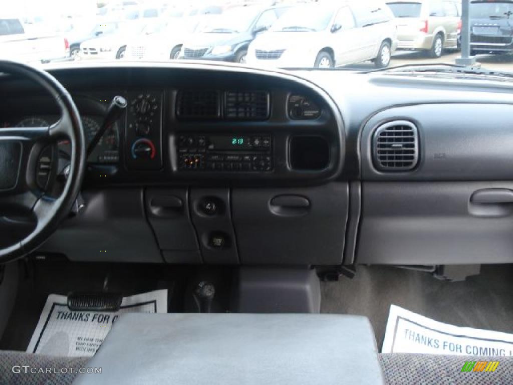 2001 Ram 1500 SLT Club Cab 4x4 - Forest Green Pearl / Mist Gray photo #29