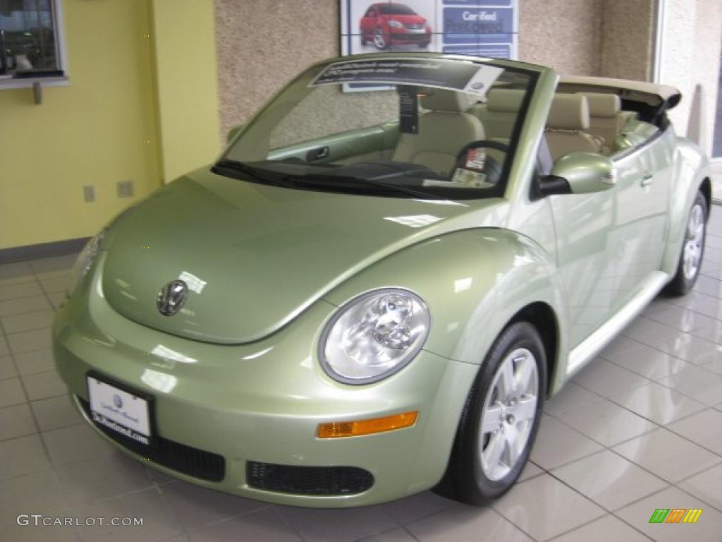 2007 New Beetle 2.5 Convertible - Gecko Green Metallic / Cream photo #1