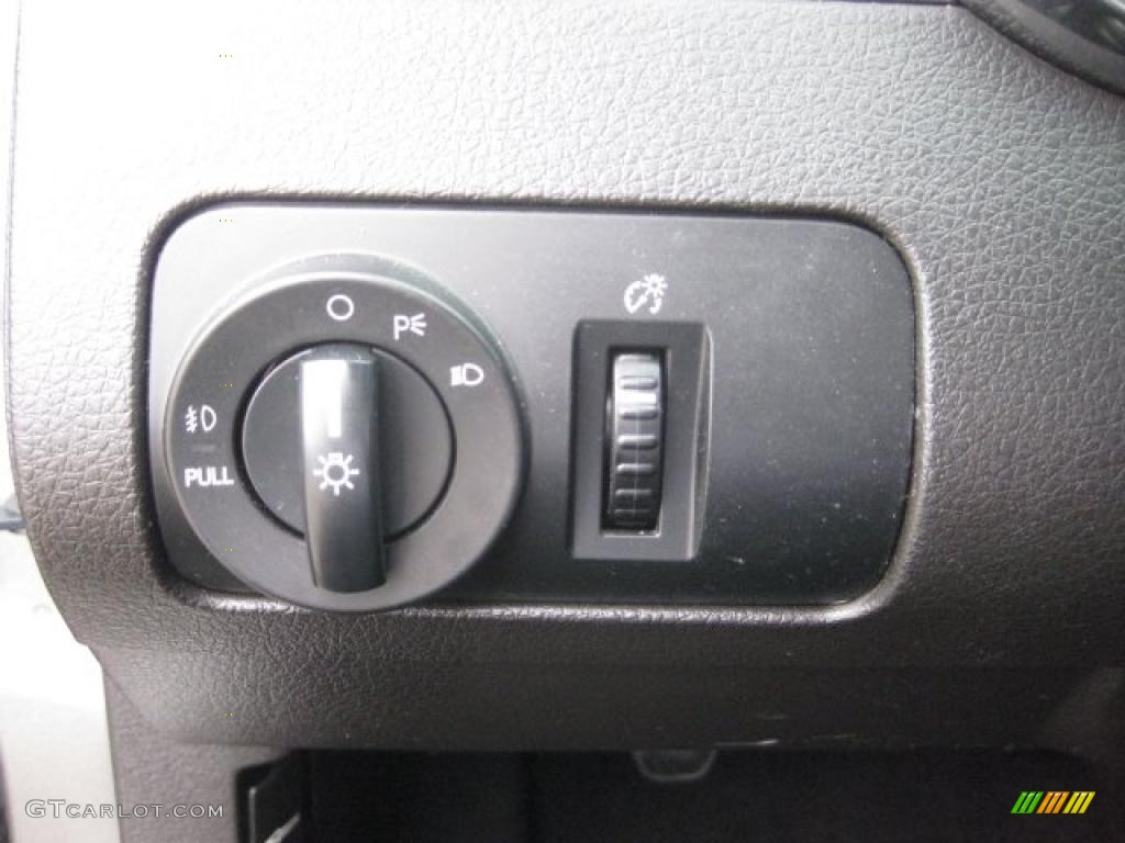 2008 Ford Mustang GT Deluxe Coupe Controls Photo #43551702