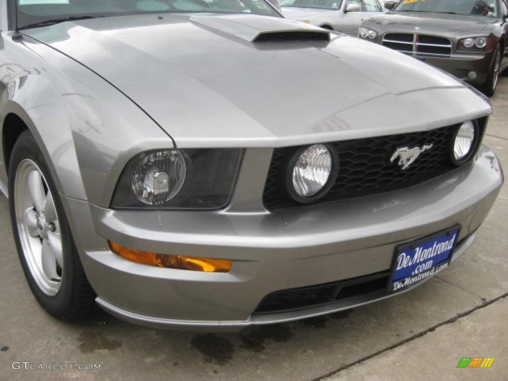 2008 Mustang GT Deluxe Coupe - Vapor Silver Metallic / Dark Charcoal photo #51