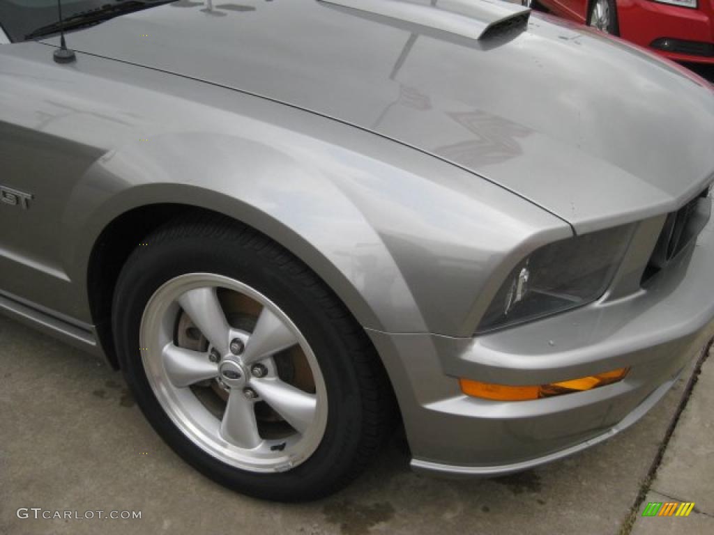 2008 Mustang GT Deluxe Coupe - Vapor Silver Metallic / Dark Charcoal photo #53