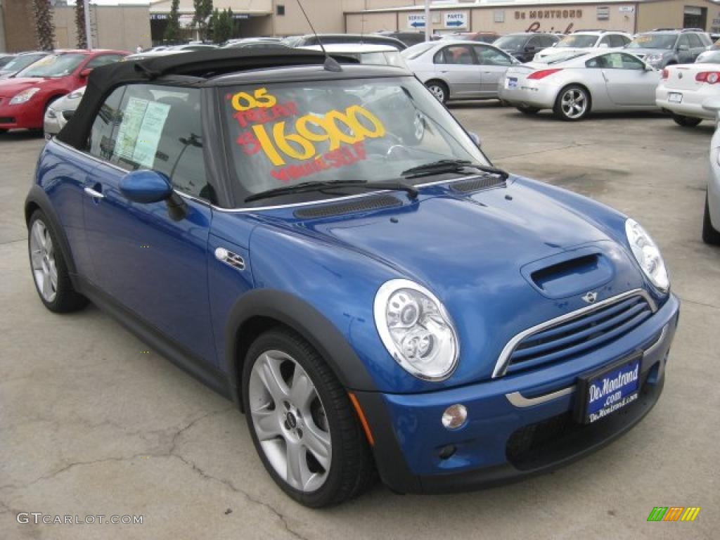 2005 Cooper S Convertible - Hyper Blue Metallic / Panther Black photo #13