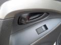 Super White - RAV4 I4 Photo No. 14