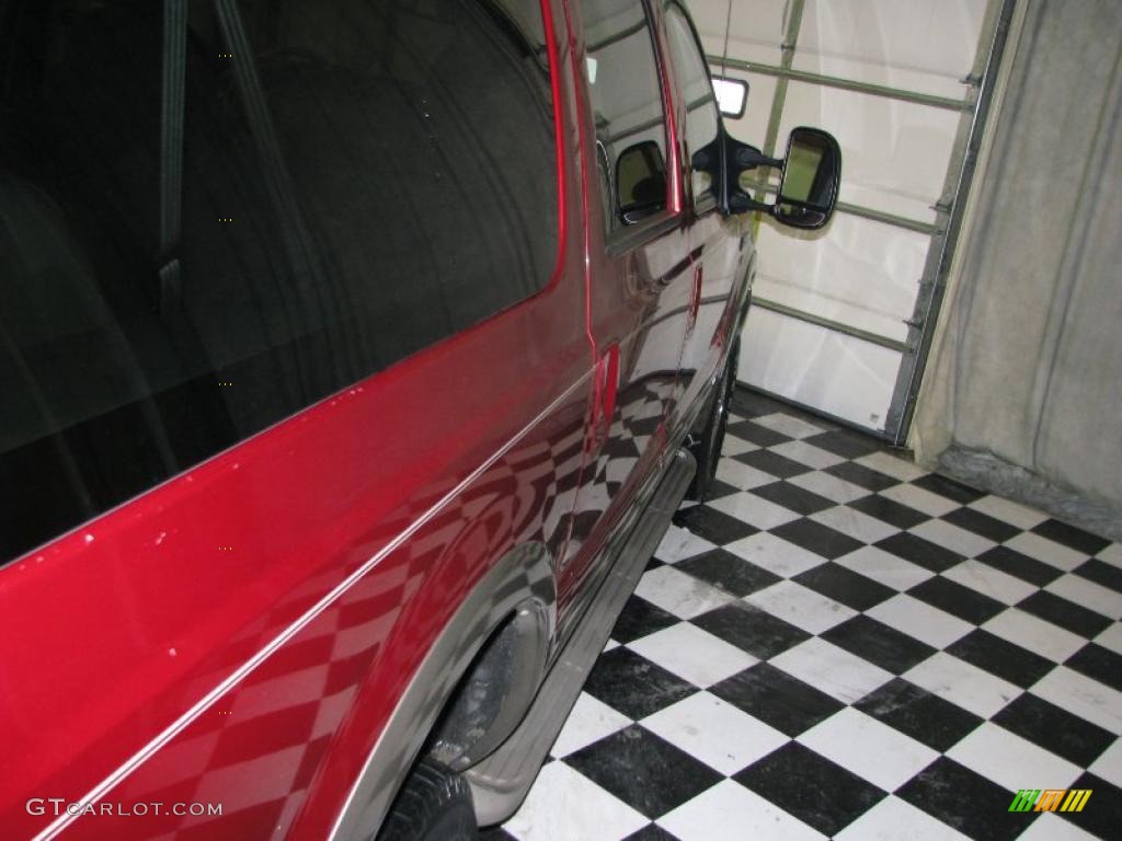 2000 Excursion Limited 4x4 - Toreador Red Metallic / Medium Graphite photo #13