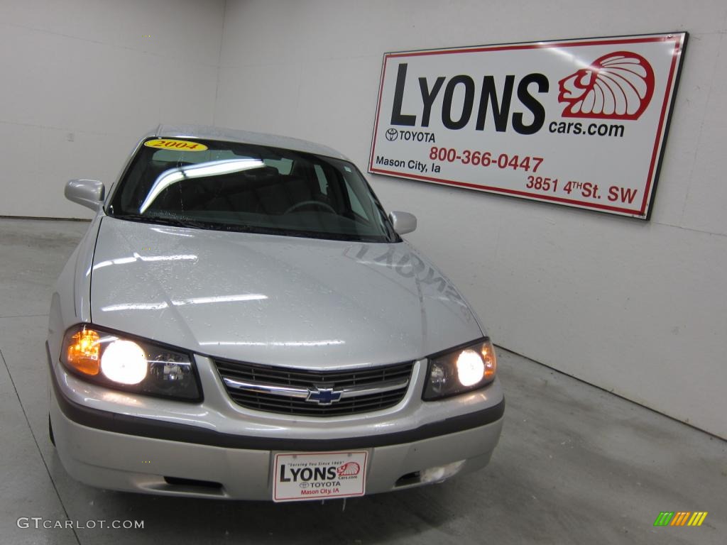 2004 Impala  - Galaxy Silver Metallic / Medium Gray photo #17
