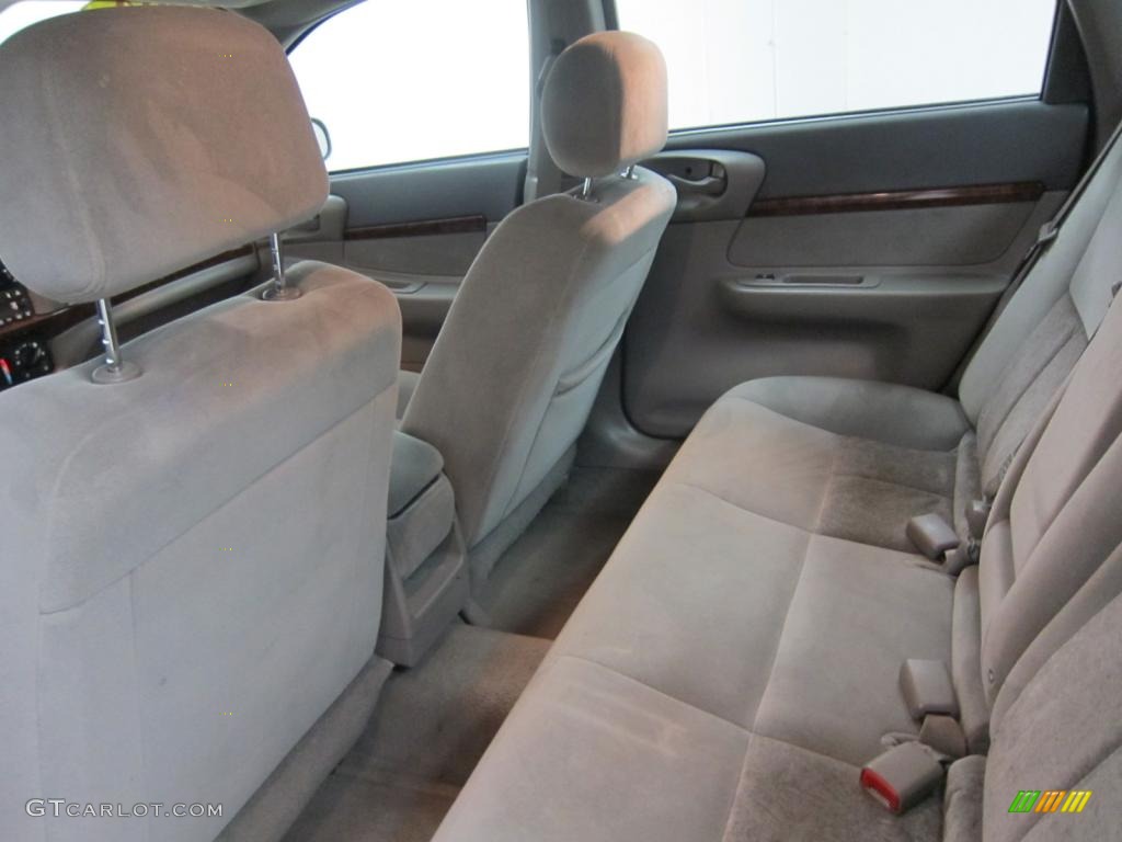 2004 Impala  - Galaxy Silver Metallic / Medium Gray photo #32