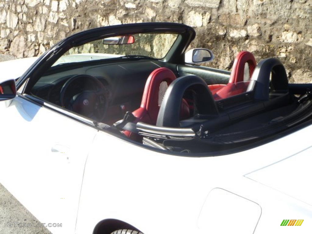 Grand Prix White 2000 Honda S2000 Roadster Exterior Photo #43562466