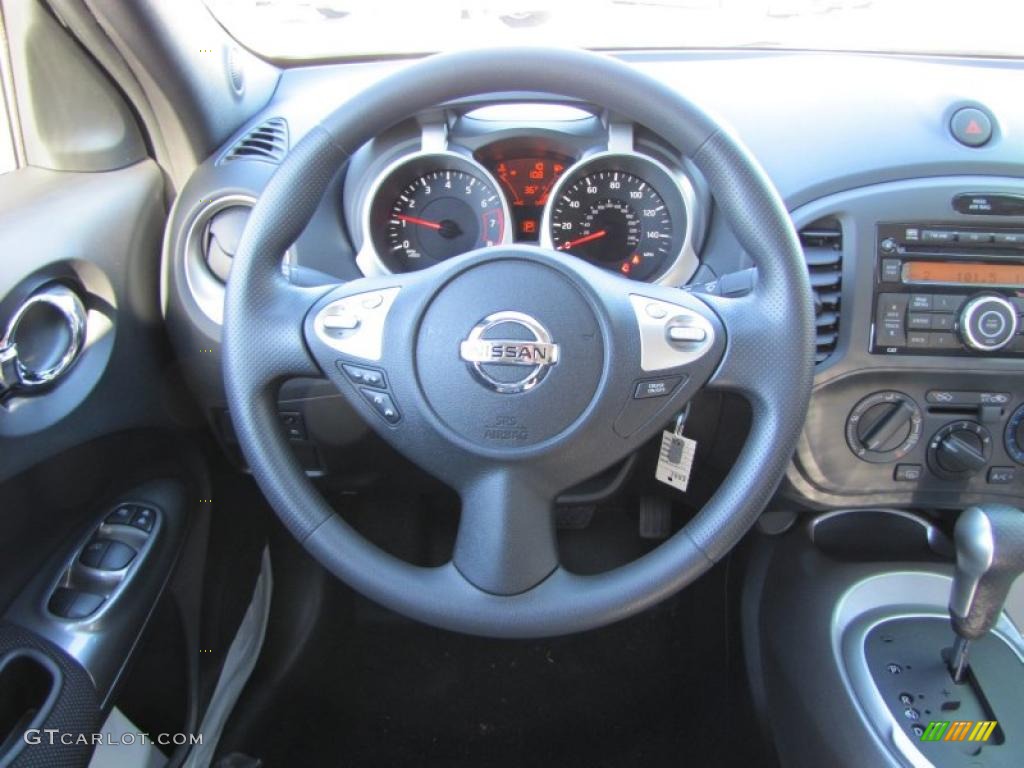 2011 Nissan Juke S Steering Wheel Photos