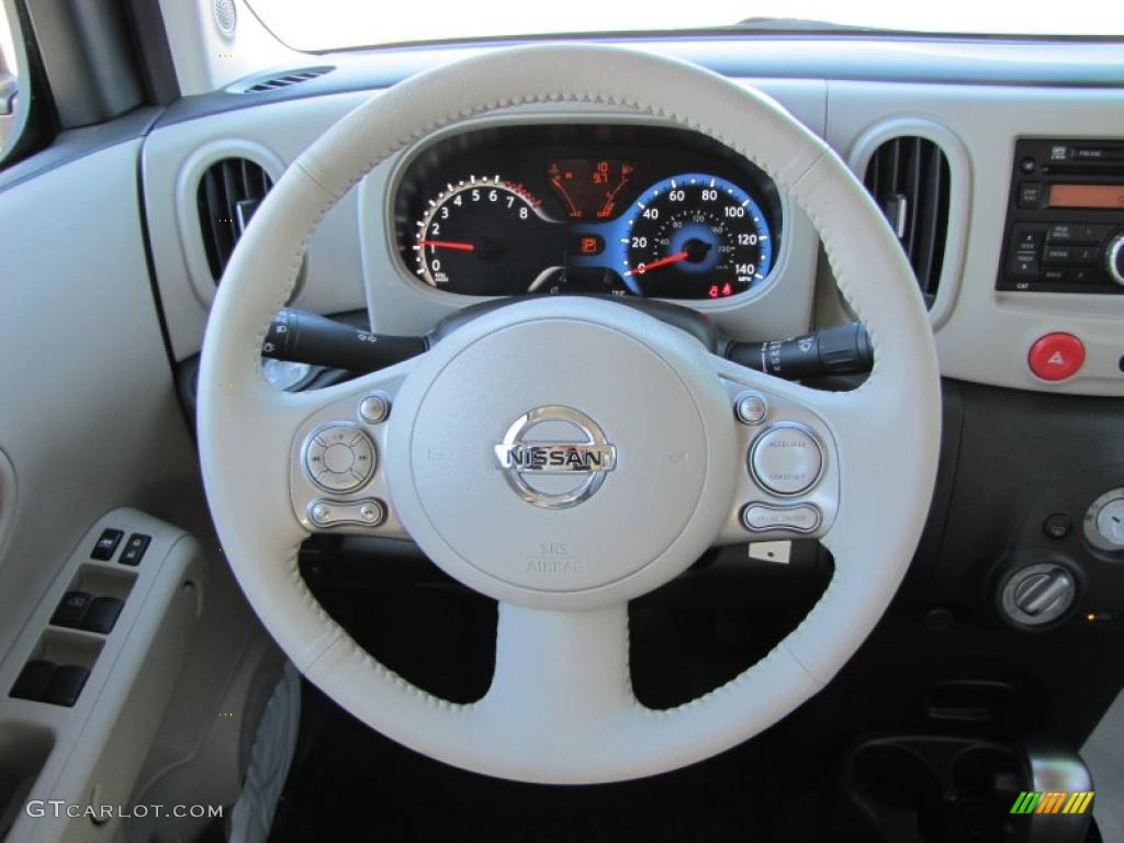 2011 Nissan Cube 1.8 S Light Gray Steering Wheel Photo #43563574