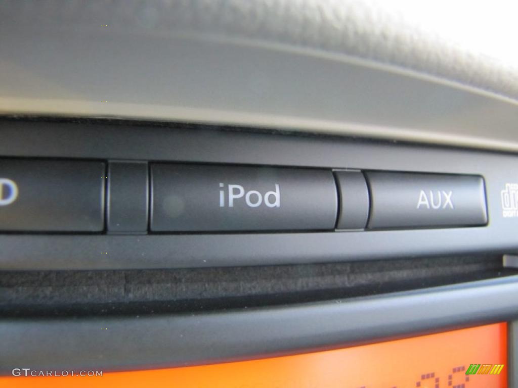 2011 Nissan Cube 1.8 S Controls Photo #43563610