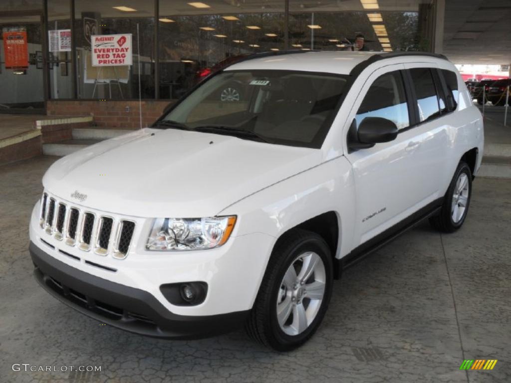 Bright White 2011 Jeep Compass 2.4 Latitude Exterior Photo #43568674