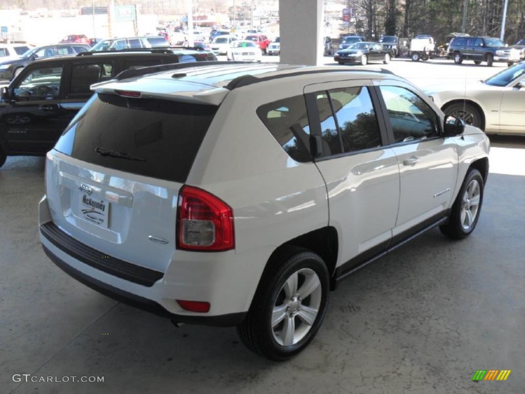 Bright White 2011 Jeep Compass 2.4 Latitude Exterior Photo #43568714