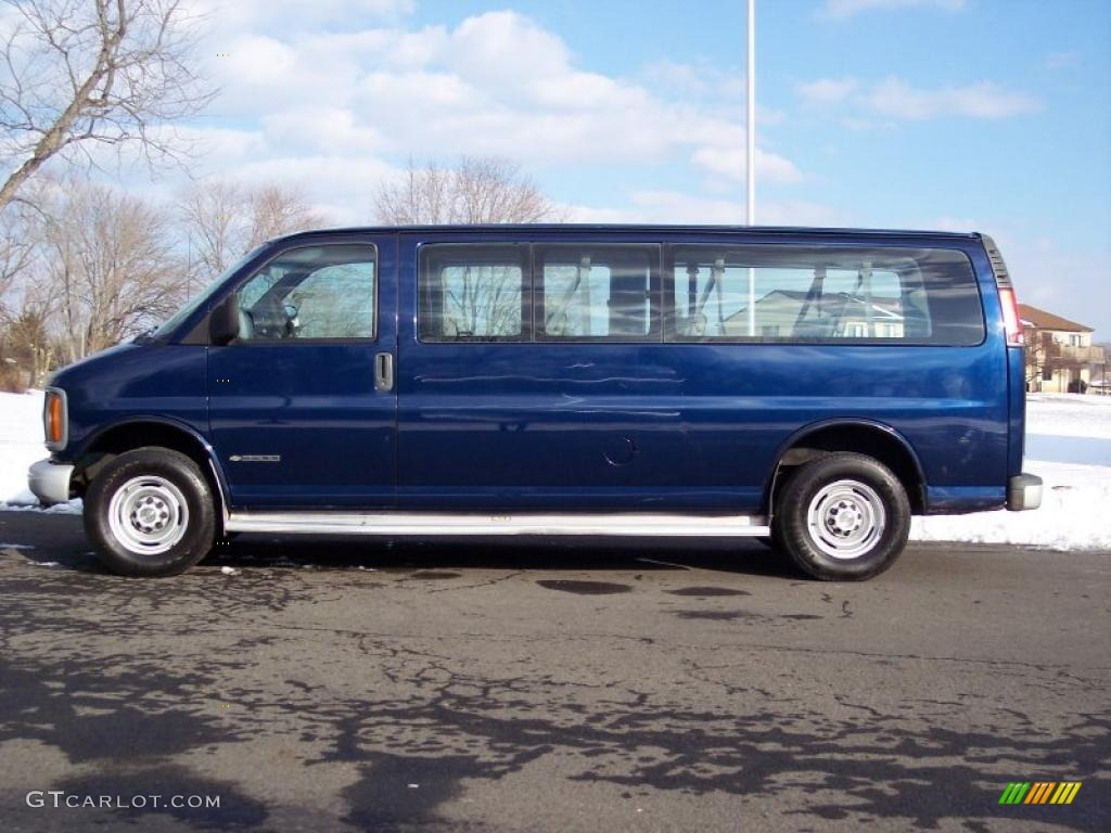 2001 Express 3500 LS Extended Passenger Van - Indigo Blue Metallic / Medium Gray photo #4