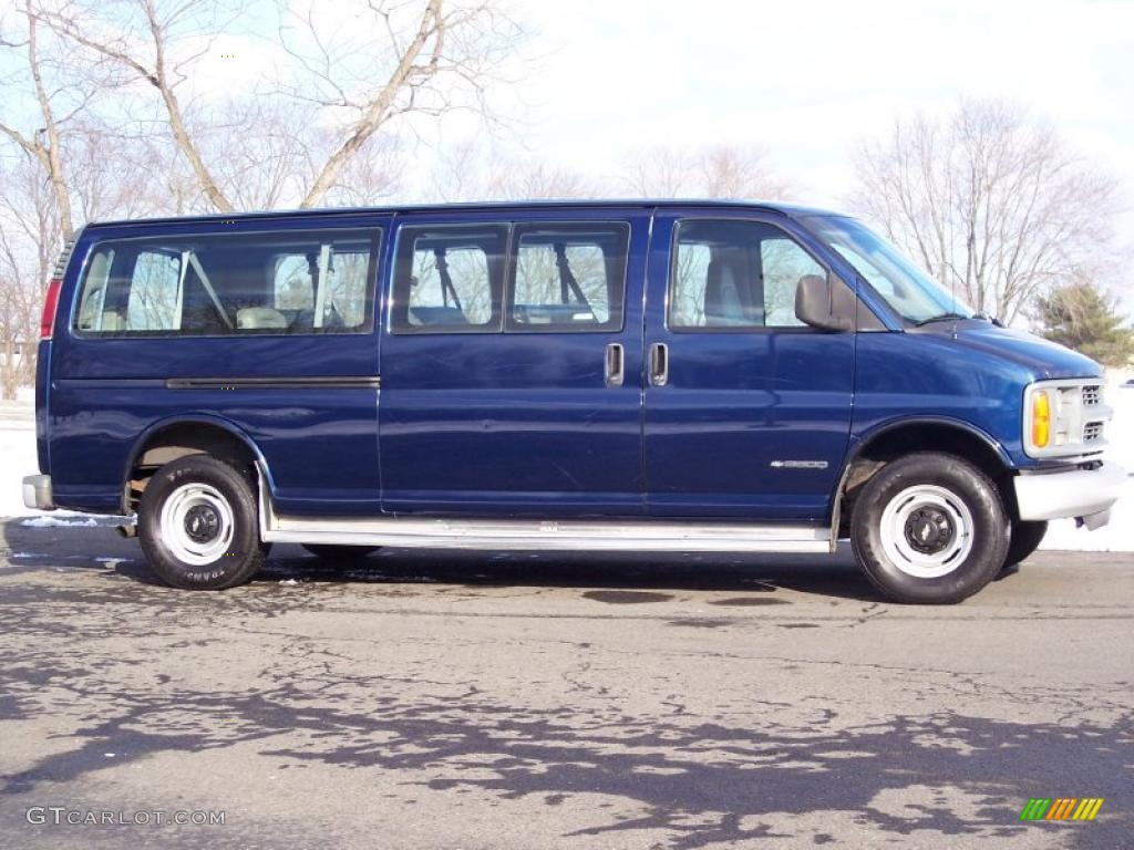 2001 Express 3500 LS Extended Passenger Van - Indigo Blue Metallic / Medium Gray photo #12
