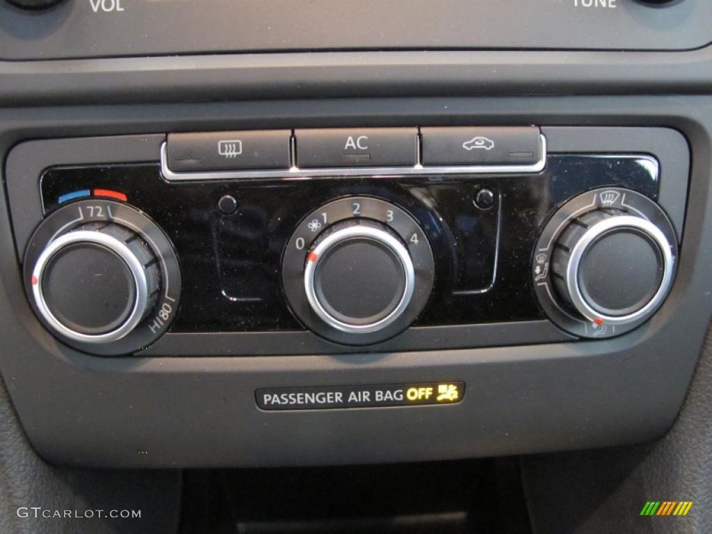 2010 Volkswagen Golf 4 Door Controls Photos