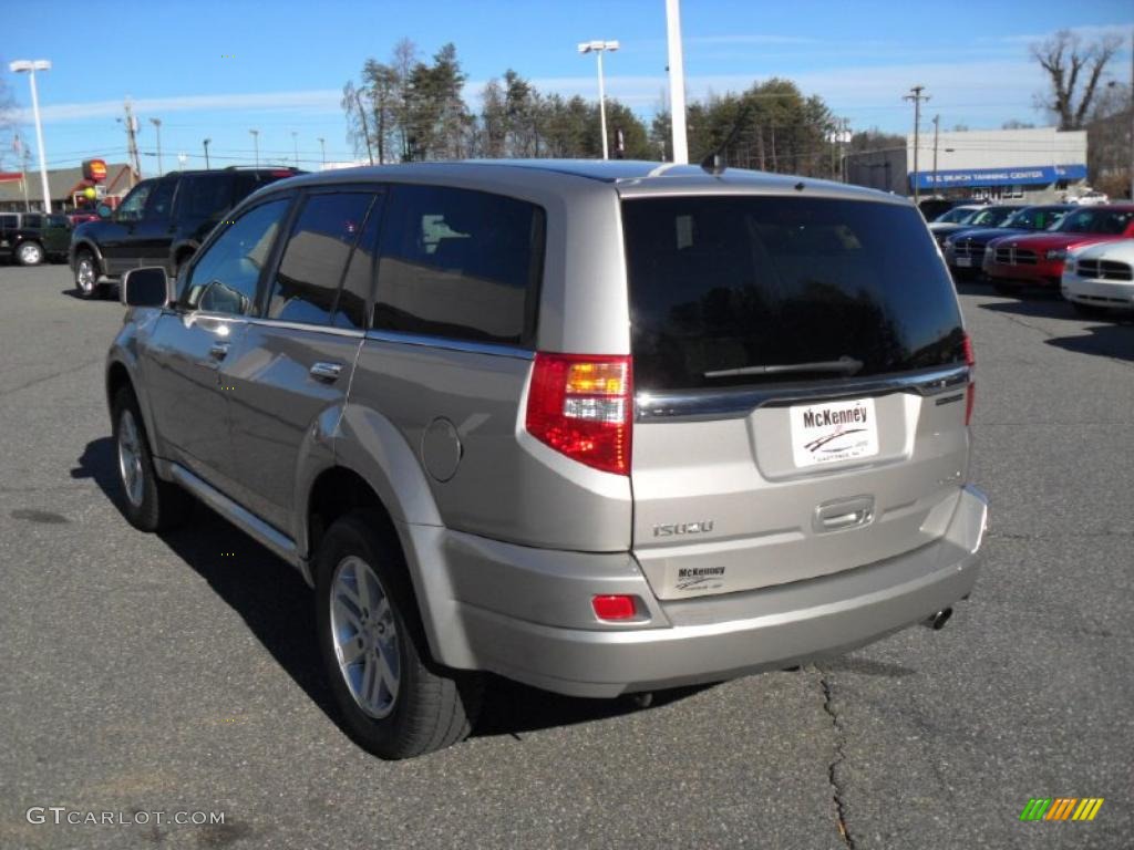 Powellite Silver Metallic 2004 Isuzu Axiom S Exterior Photo #43571014