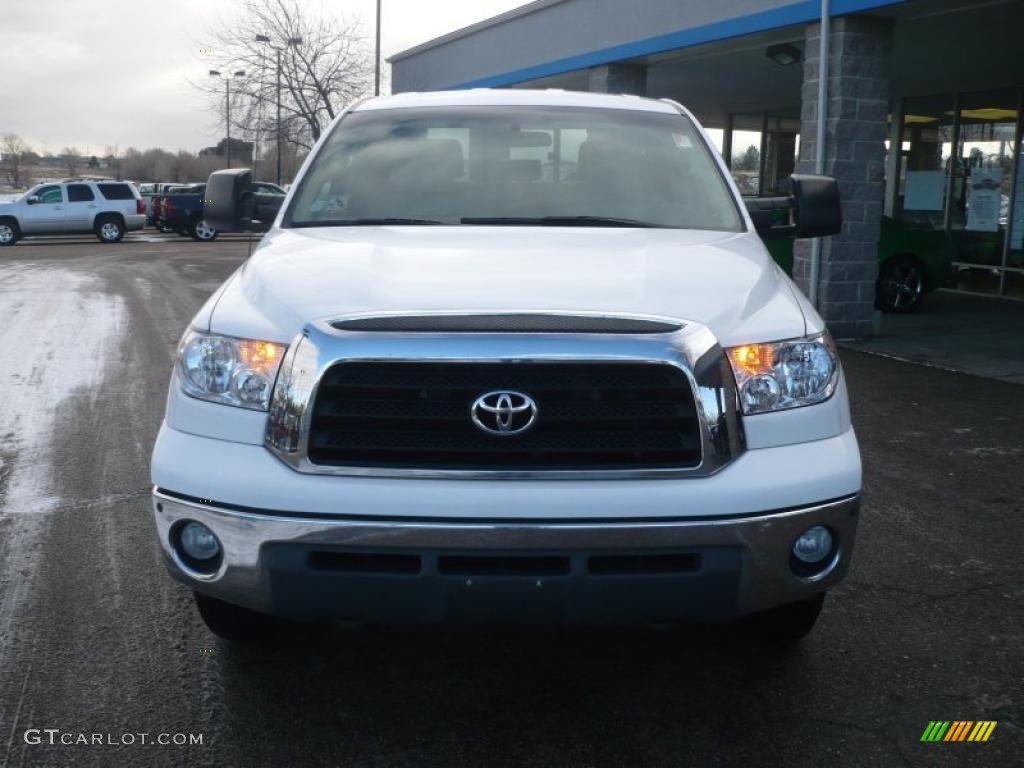 2007 Tundra SR5 TRD Double Cab 4x4 - Super White / Beige photo #3