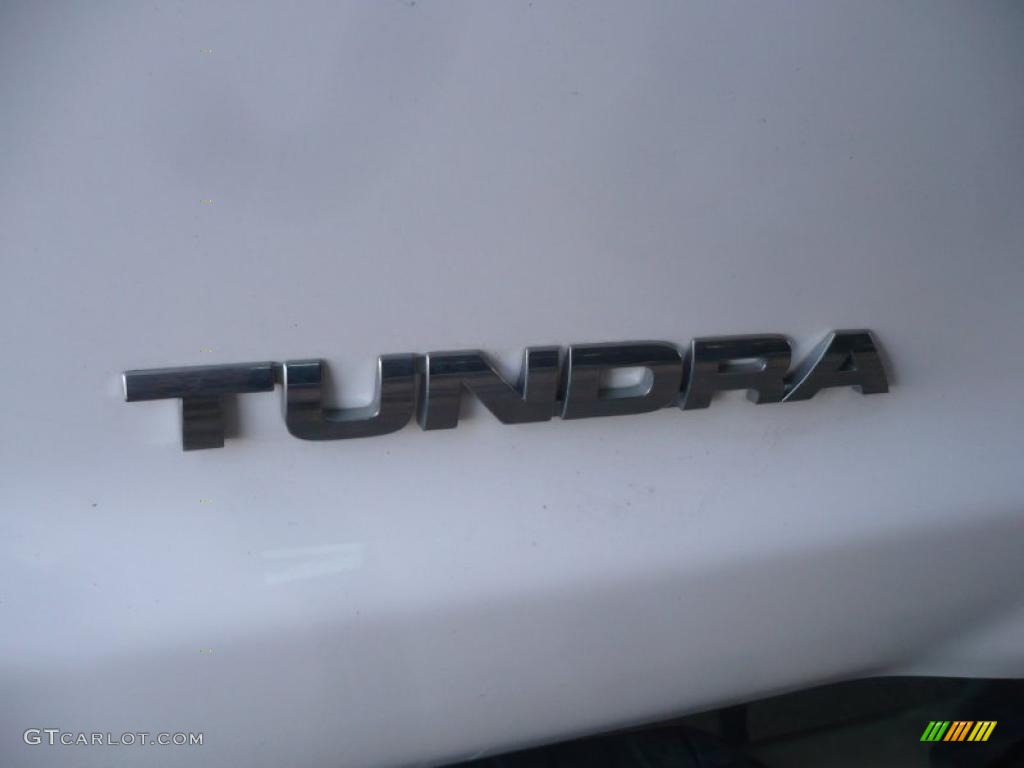 2007 Tundra SR5 TRD Double Cab 4x4 - Super White / Beige photo #17