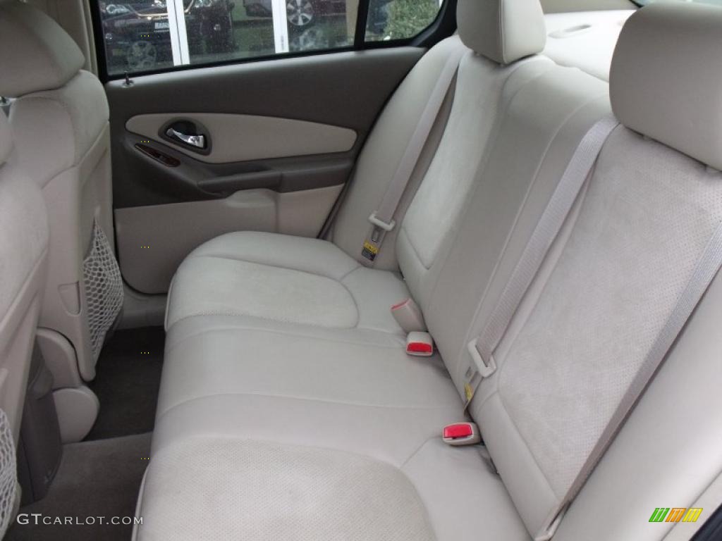 Neutral Interior 2004 Chevrolet Malibu LT V6 Sedan Photo #43578950