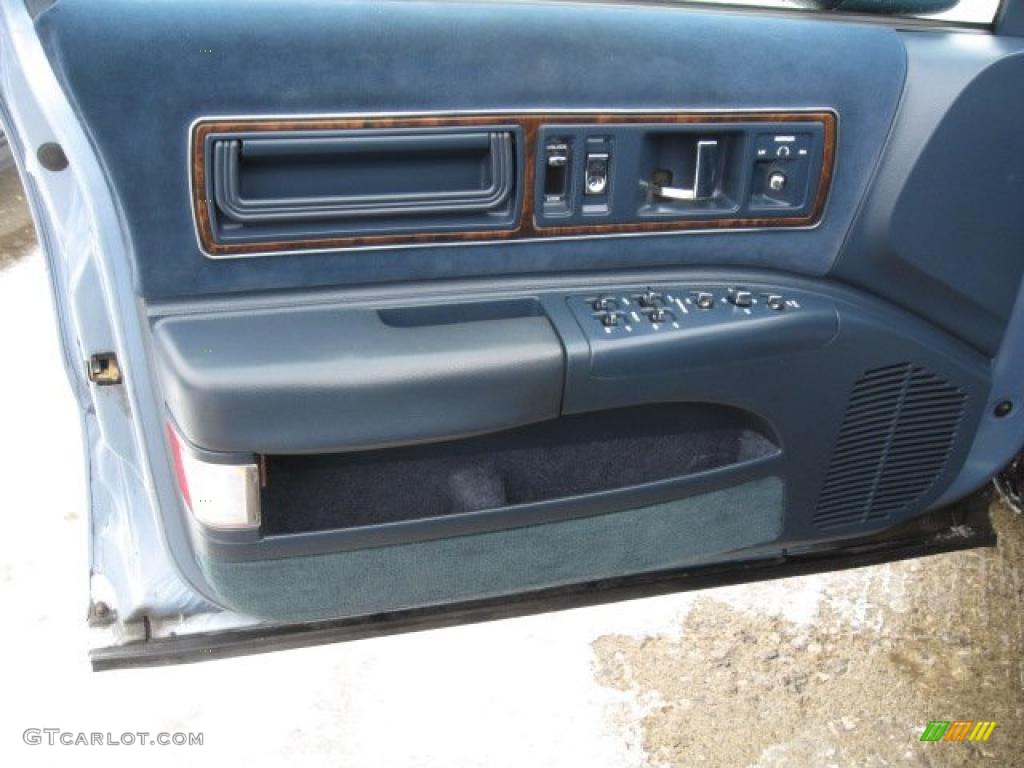 1992 Buick Roadmaster Limited Blue Door Panel Photo #43579342