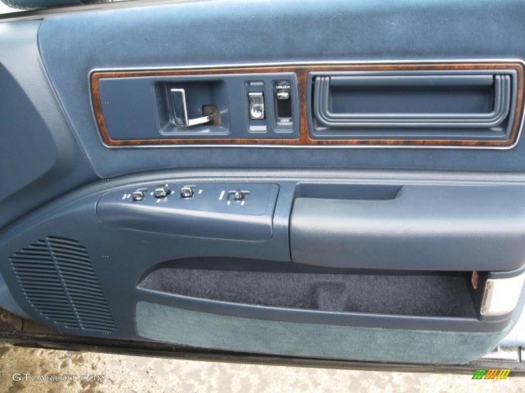 1992 Buick Roadmaster Limited Blue Door Panel Photo #43579466