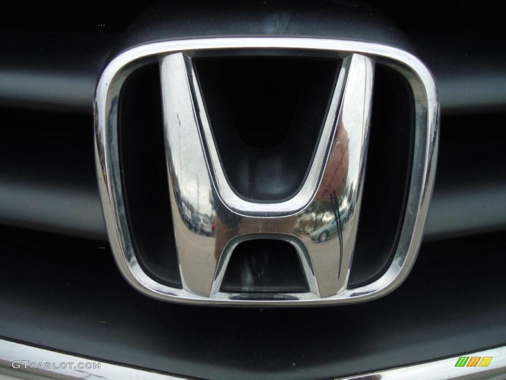 2004 Honda Odyssey EX-L Marks and Logos Photos