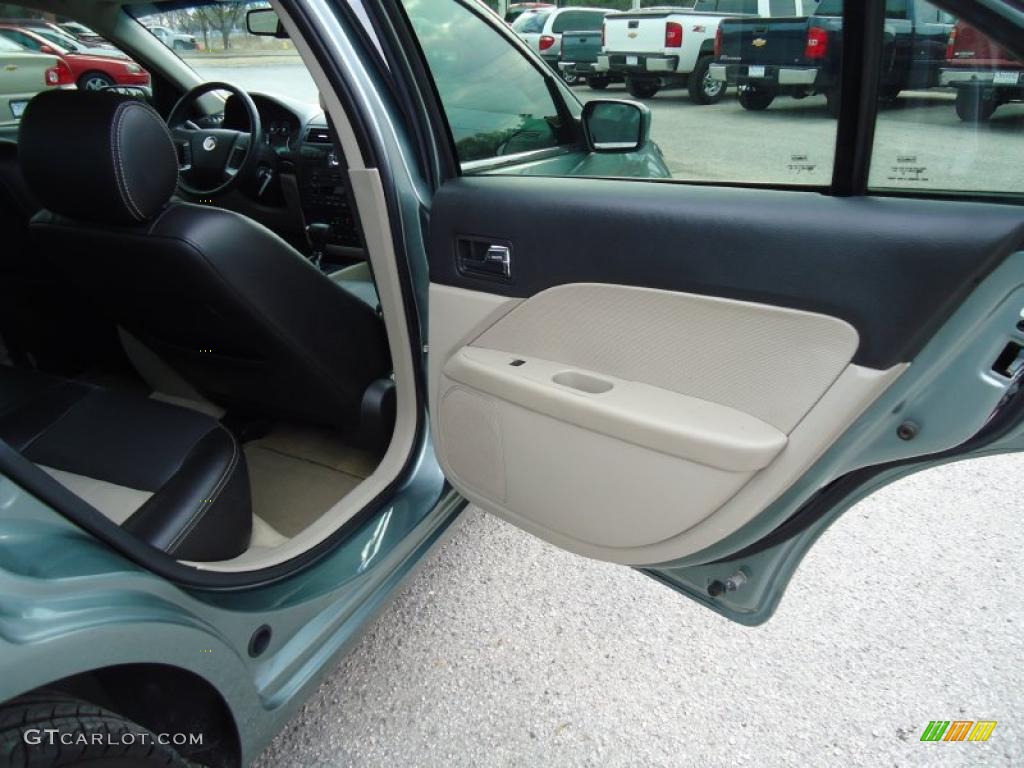 2006 Mercury Milan V6 Premier Dark Charcoal/Medium Light Stone Door Panel Photo #43589907
