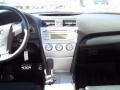 Super White - Camry SE Photo No. 8