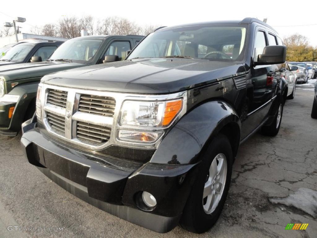 2009 Nitro SE 4x4 - Brilliant Black Crystal Pearl / Dark Slate Gray/Light Slate Gray photo #1