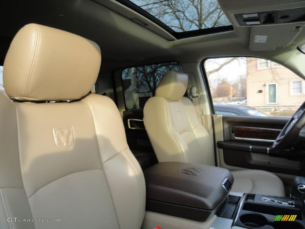 2010 Ram 1500 Laramie Crew Cab 4x4 - Inferno Red Crystal Pearl / Light Pebble Beige/Bark Brown photo #6