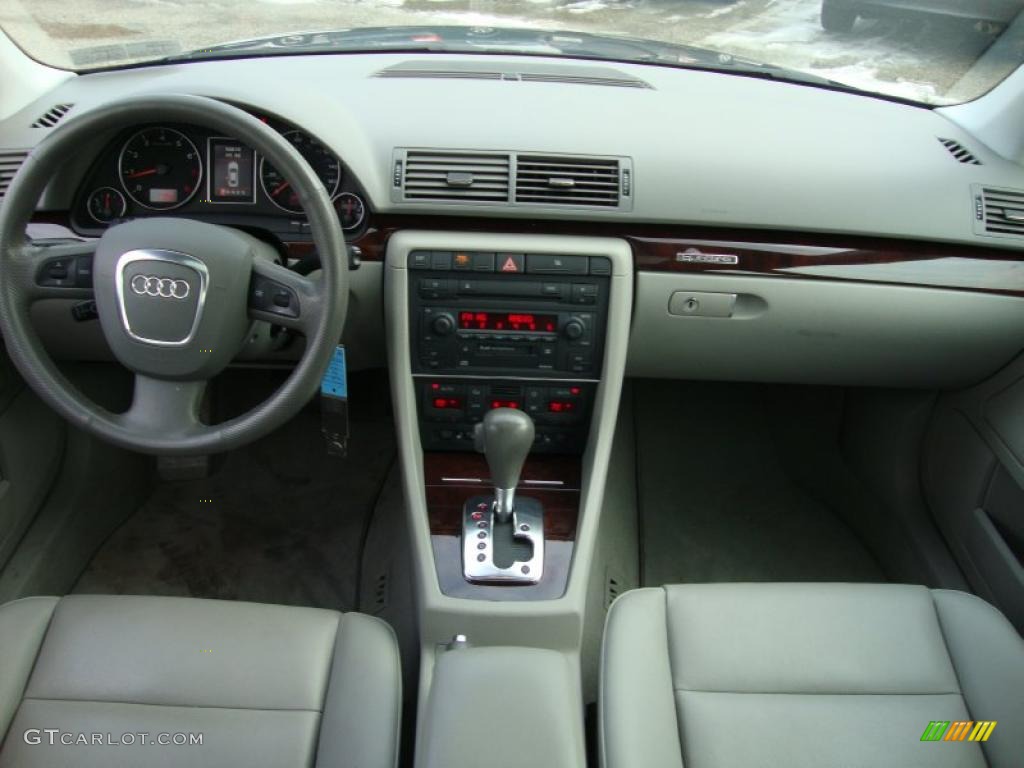 2006 Audi A4 3.2 quattro Sedan Platinum Dashboard Photo #43595345