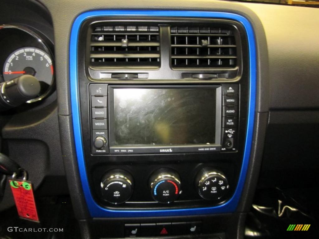 2010 Dodge Caliber R/T Controls Photo #43603768