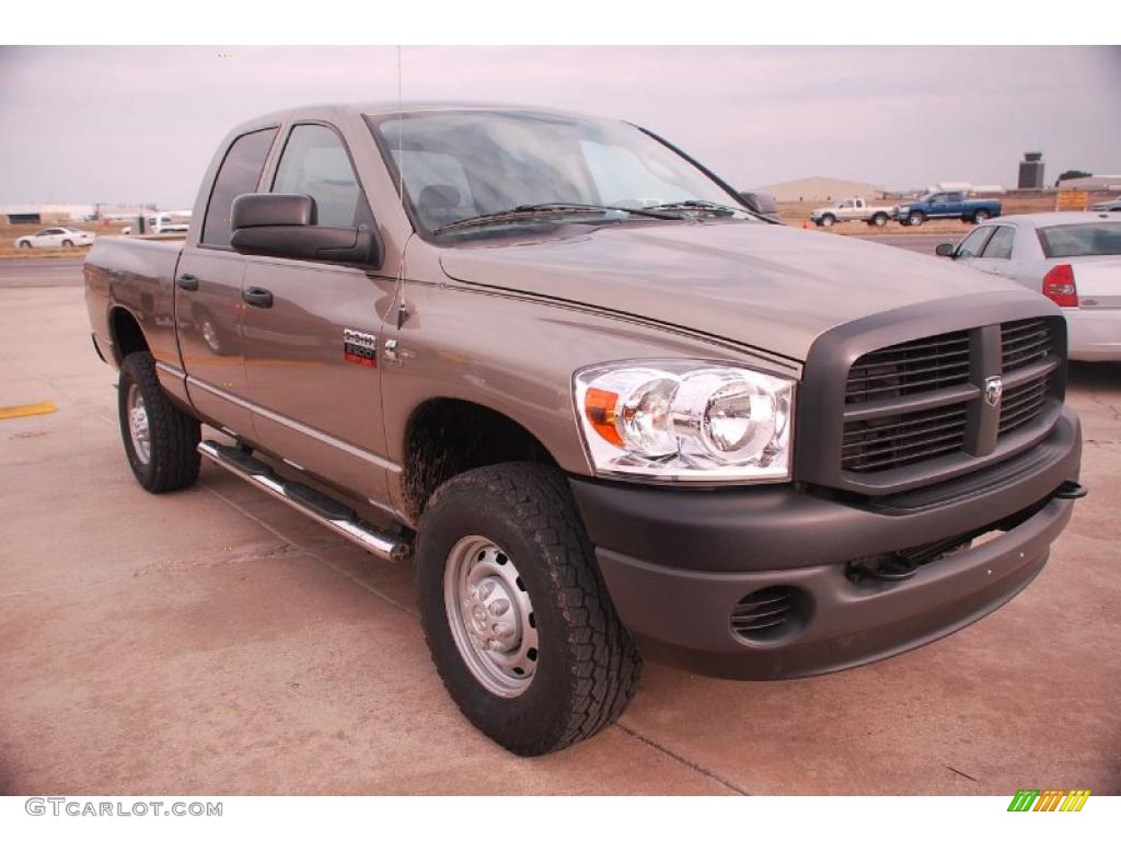 2009 Ram 2500 ST Quad Cab 4x4 - Light Khaki Metallic / Medium Slate Gray photo #10