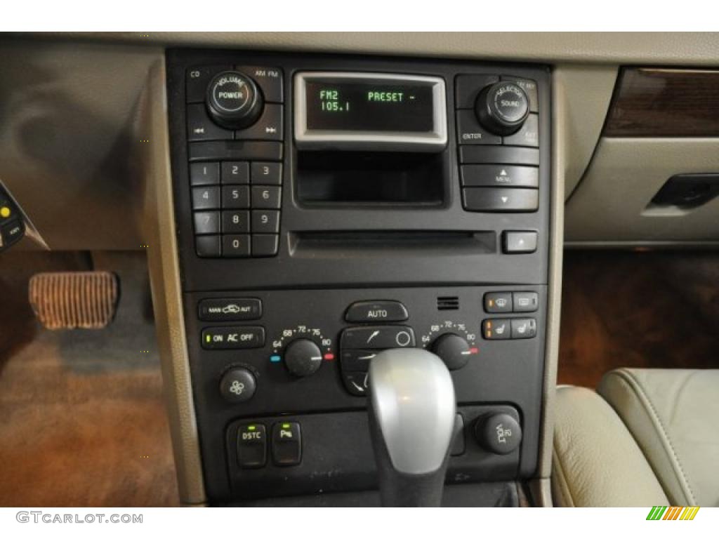 2003 XC90 T6 AWD - Black / Taupe/Light Taupe photo #8