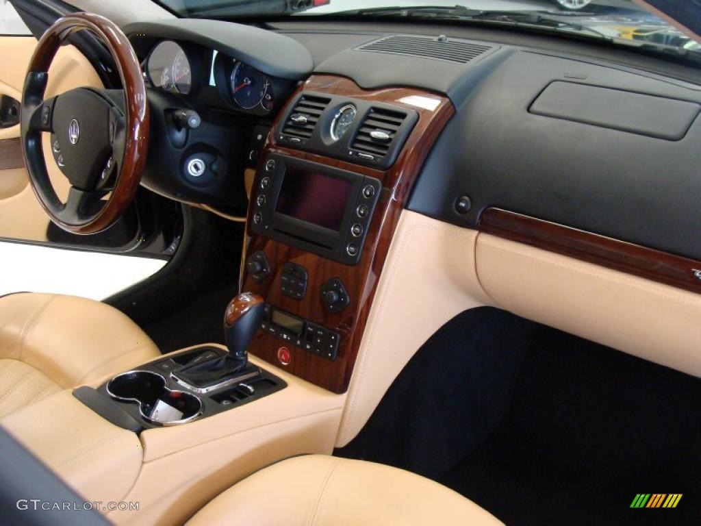 2007 Maserati Quattroporte Standard Quattroporte Model Beige Dashboard Photo #43615036