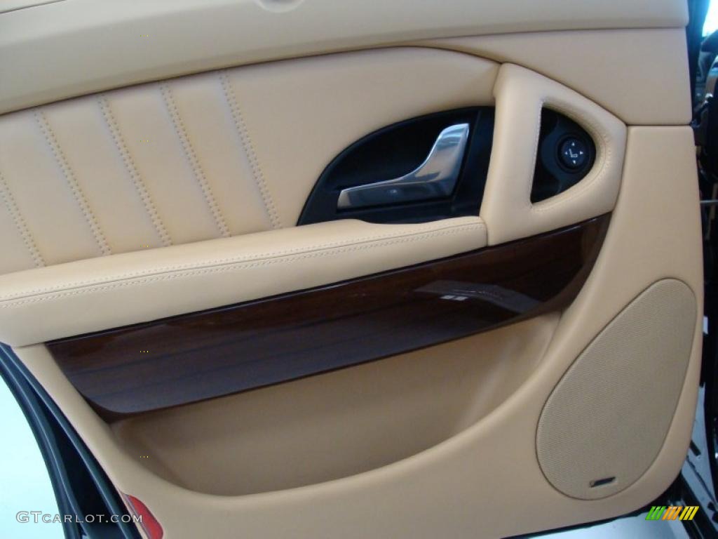 2007 Maserati Quattroporte Standard Quattroporte Model Beige Door Panel Photo #43615104