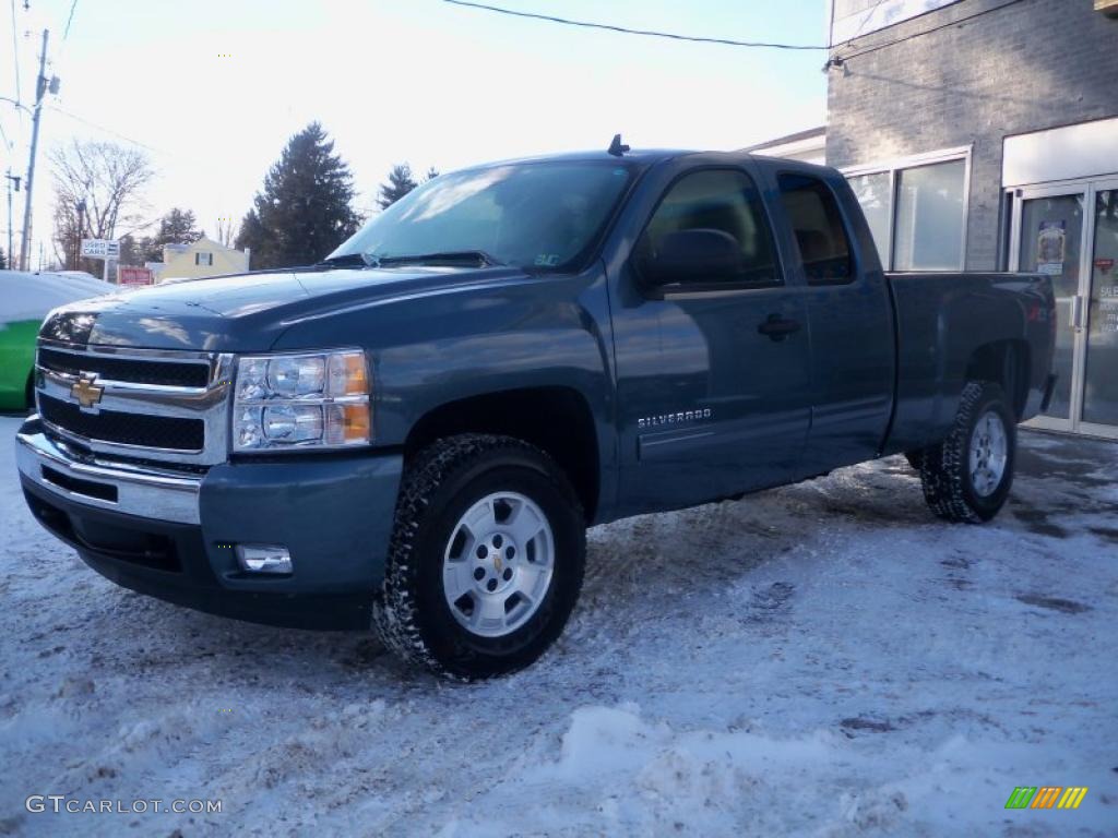 2011 Silverado 1500 LT Extended Cab 4x4 - Blue Granite Metallic / Ebony photo #1