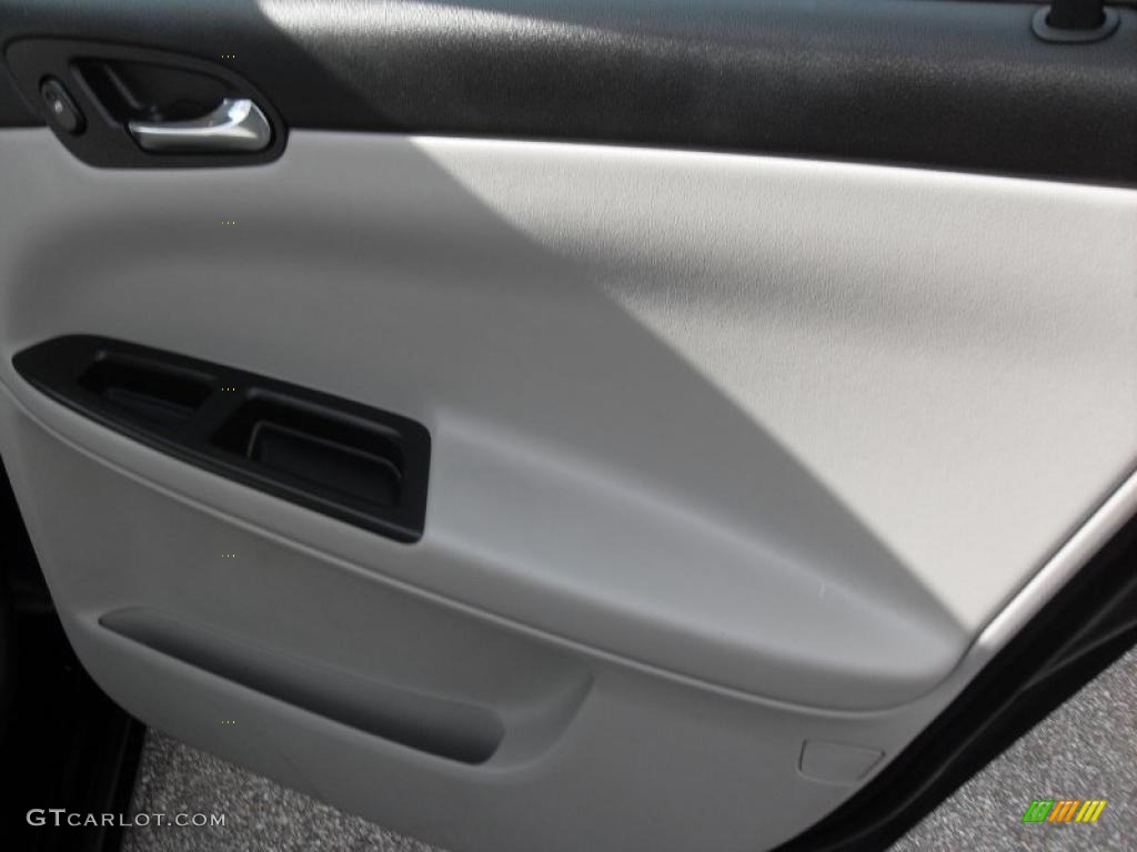 2008 Impala LS - Black / Gray photo #17