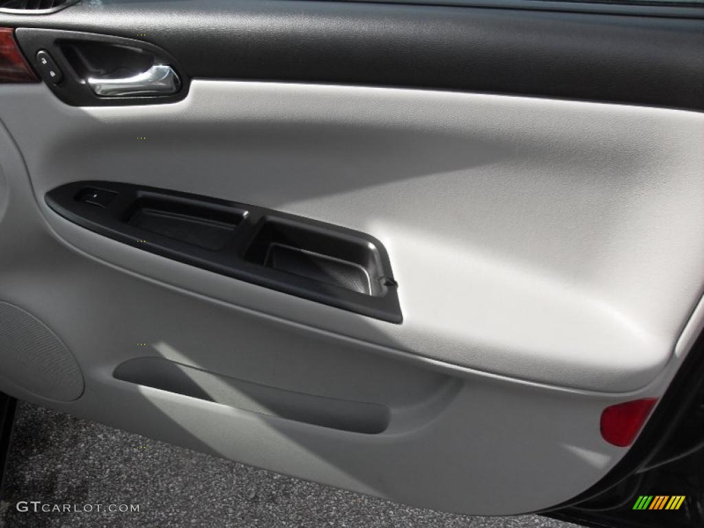 2008 Impala LS - Black / Gray photo #18