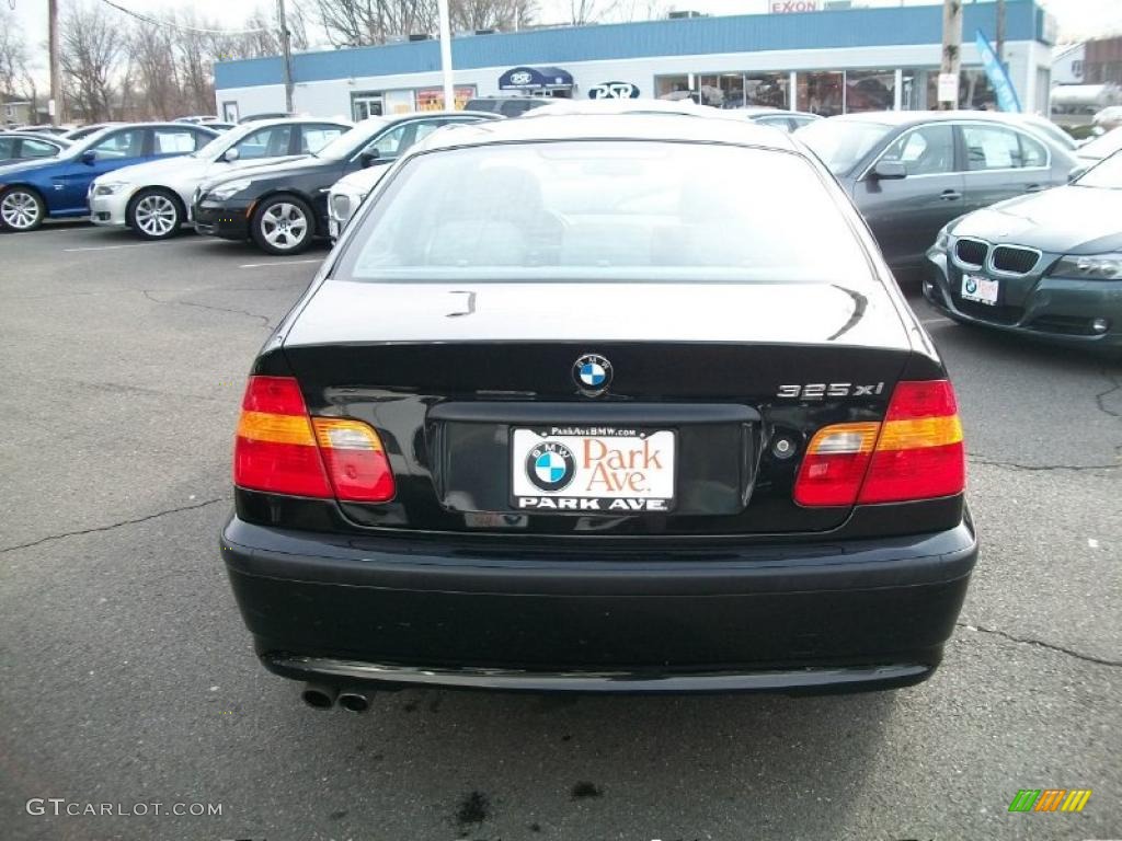 2003 3 Series 325xi Sedan - Jet Black / Grey photo #6