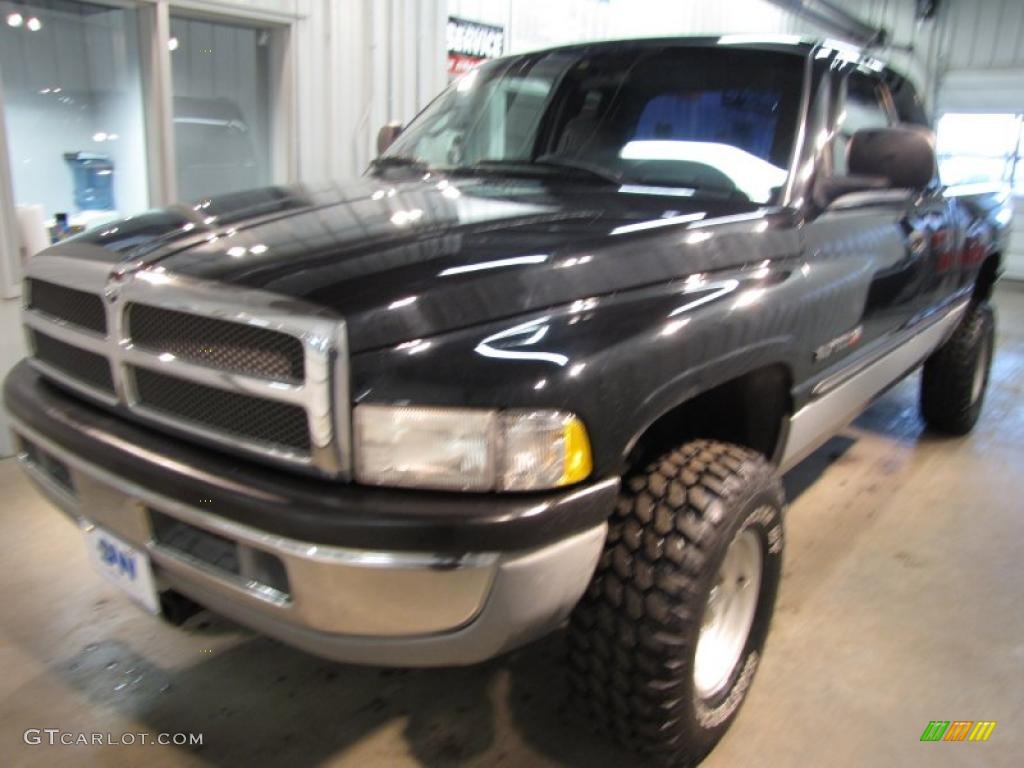 2001 Ram 1500 SLT Club Cab 4x4 - Black / Mist Gray photo #2