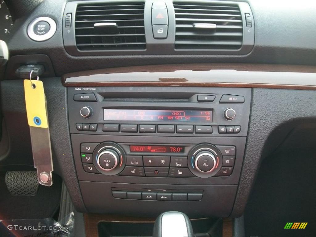 2010 BMW 1 Series 128i Convertible Controls Photo #43628172
