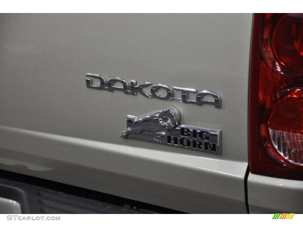 2011 Dakota Big Horn Crew Cab - White Gold Metallic / Dark Khaki/Medium Khaki photo #6