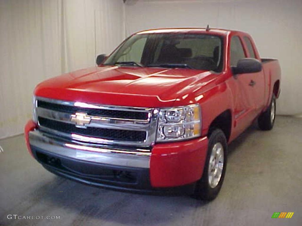 2008 Silverado 1500 LT Extended Cab - Victory Red / Ebony photo #3