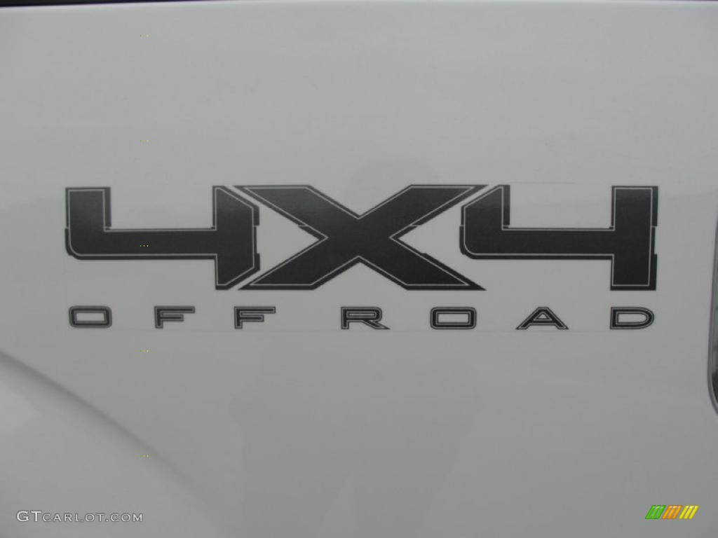 2011 F150 XLT SuperCrew 4x4 - Oxford White / Steel Gray photo #16