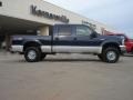 2004 True Blue Metallic Ford F250 Super Duty XLT Crew Cab 4x4  photo #2