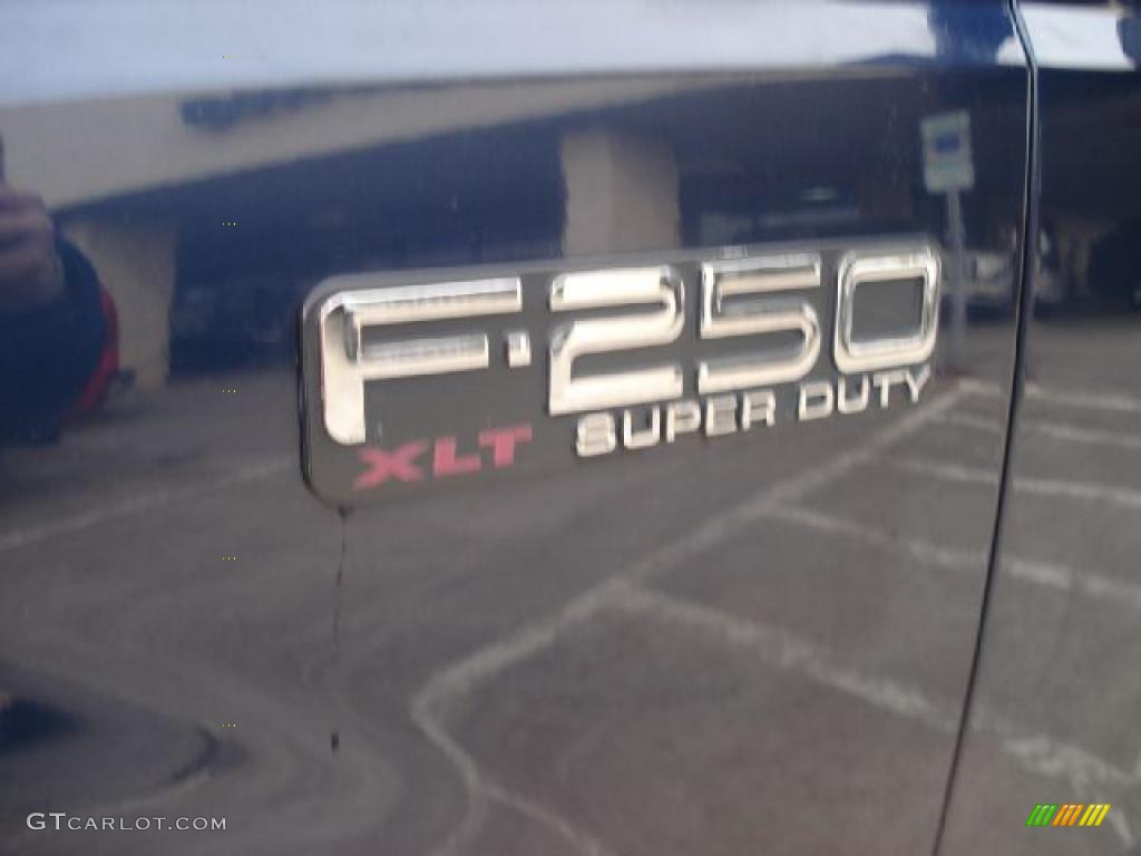 2004 F250 Super Duty XLT Crew Cab 4x4 - True Blue Metallic / Medium Flint photo #27