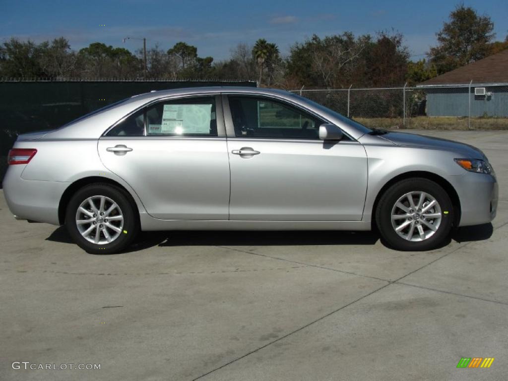 Classic Silver Metallic 2011 Toyota Camry XLE V6 Exterior Photo #43636700